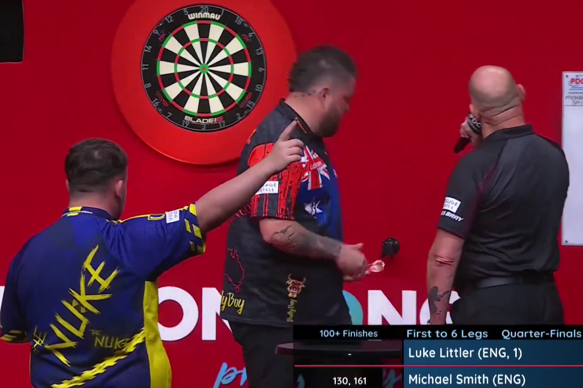 Luke Littler legt aan voor een 9-darter in Australië maar toen gebeurde dit