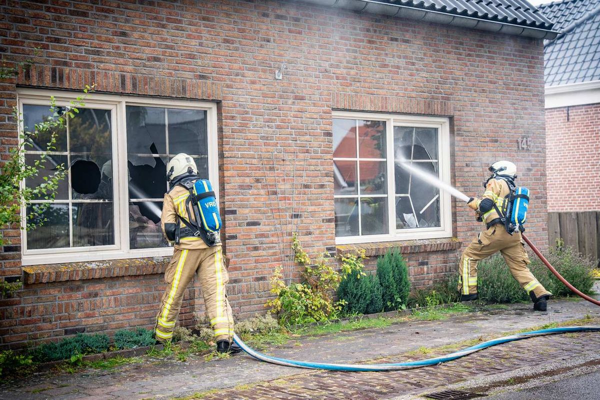 Uitslaande brand in woning Bovensmilde waar eerder drugslab in schuur werd ontdekt