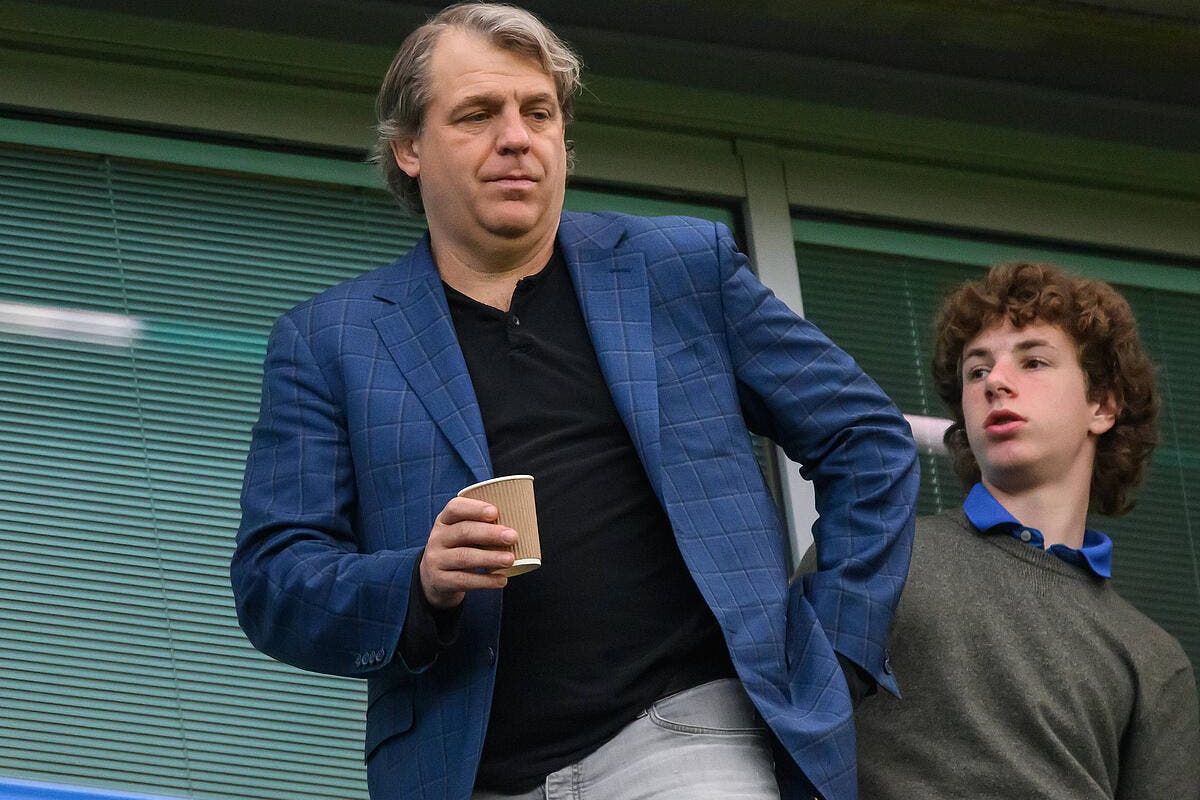 Chelsea : Il lâche un millard au mercato et avoue ne rien y connaitre