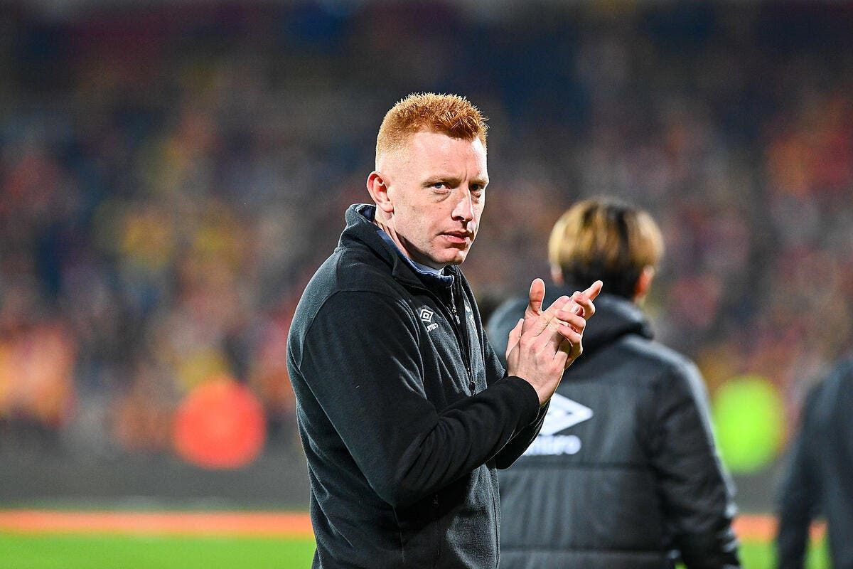 L'Angleterre a flashé sur le coach à la mode en Ligue 1