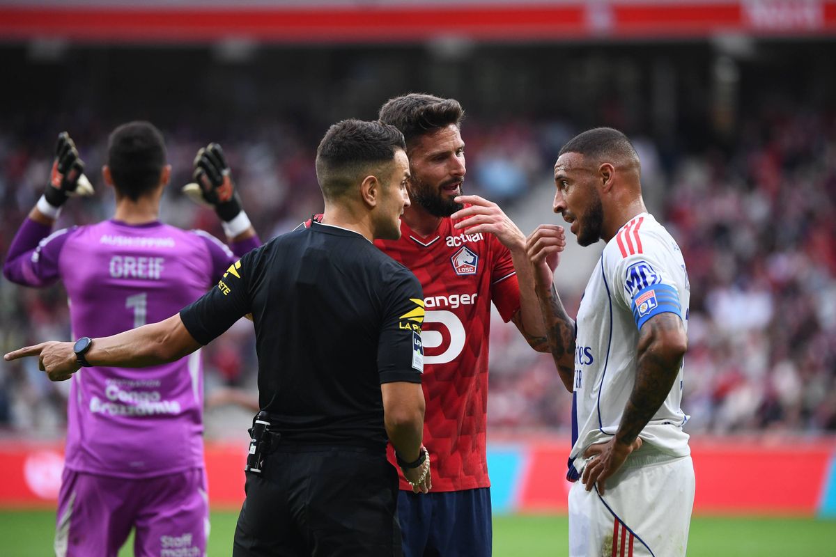 L1 : L'arbitre de Lille-OL applaudi à Lyon
