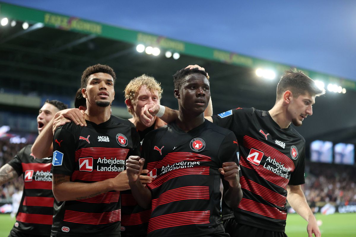Un buteur signe cet hiver, le PSG a un coup de foudre