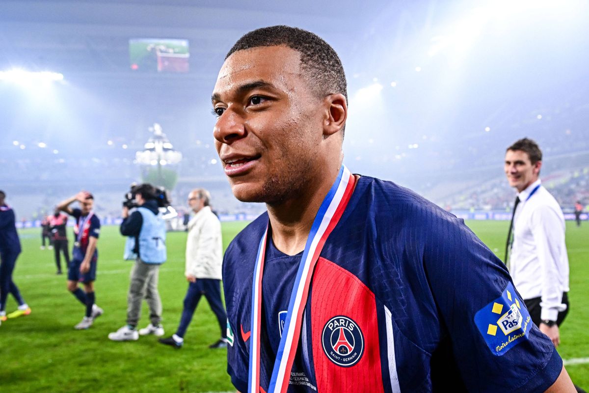 Mbappé a planté le PSG, Dugarry le félicite