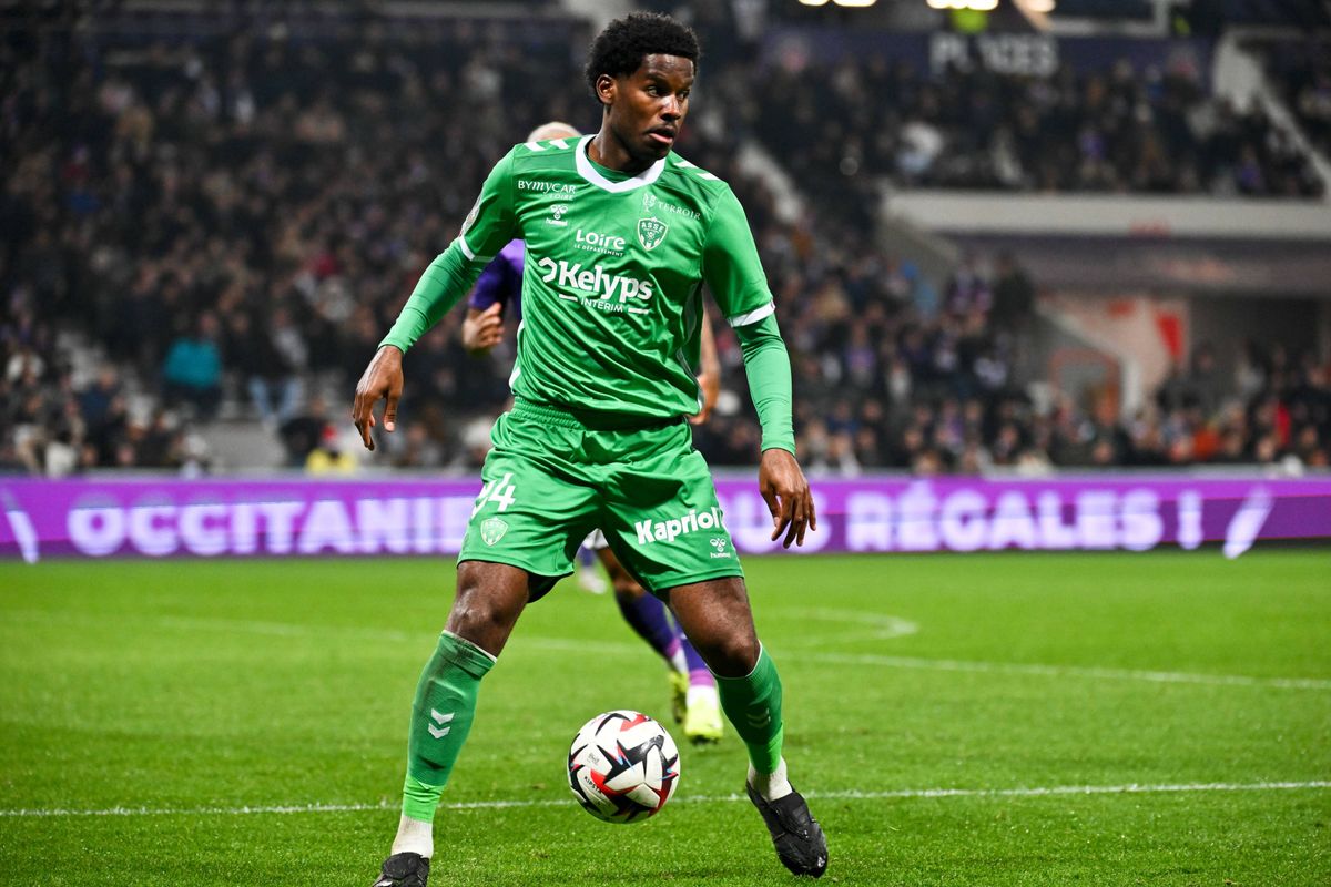 Ekwah divorce avec l'ASSE, deux clubs débarquent