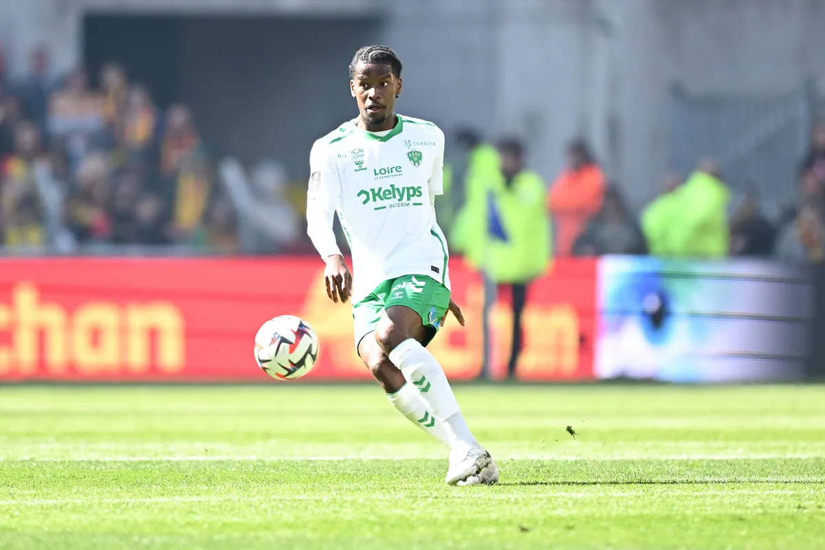 Ekwah six mois au placard, l'ASSE a tranché