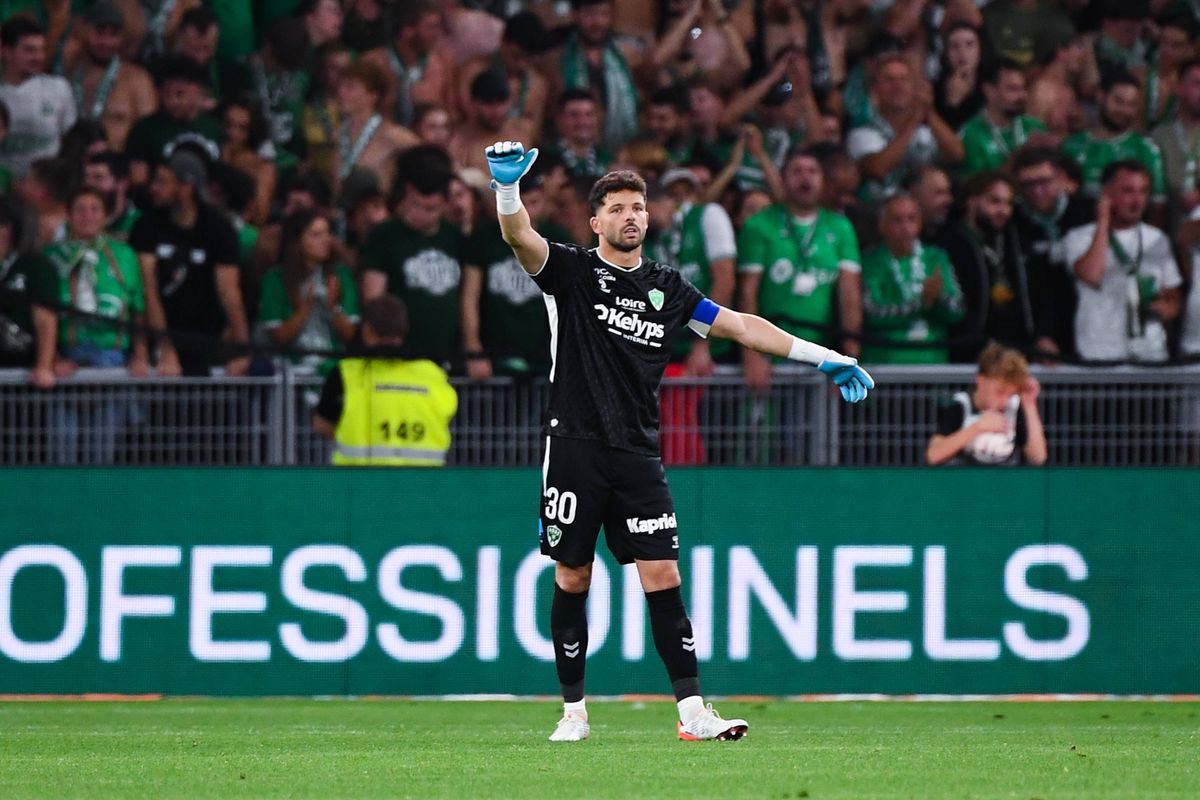 Officiel : L'ASSE prolonge Larsonneur