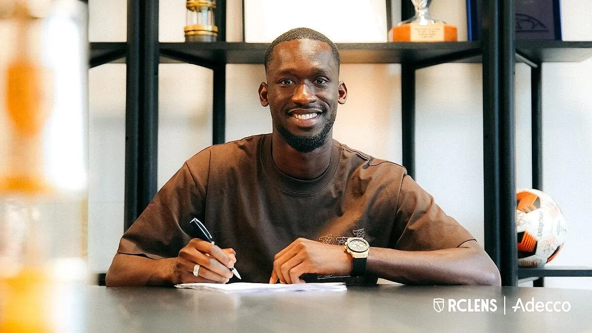 Le RC Lens recrute Abdallah Sima (off)