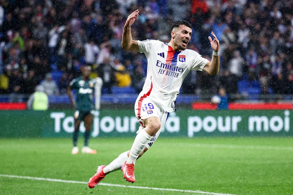Mikautadze, l'OL et Villarreal proches d'un accord total