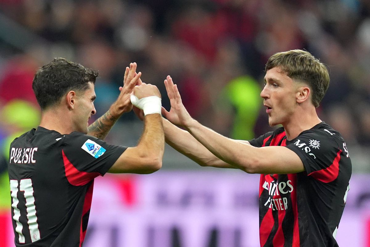 Serie A : Le Milan AC tape Naples et passe leader