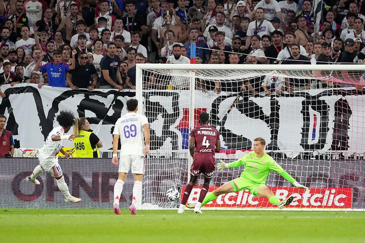 OL : La vidéo du but génial de Malick Fofana