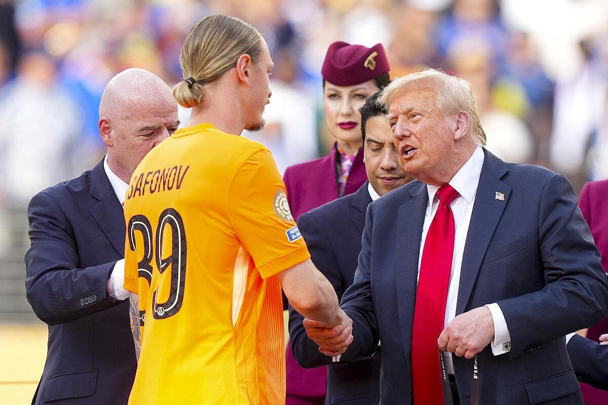 PSG : Un missile russe tombe sur Safonov