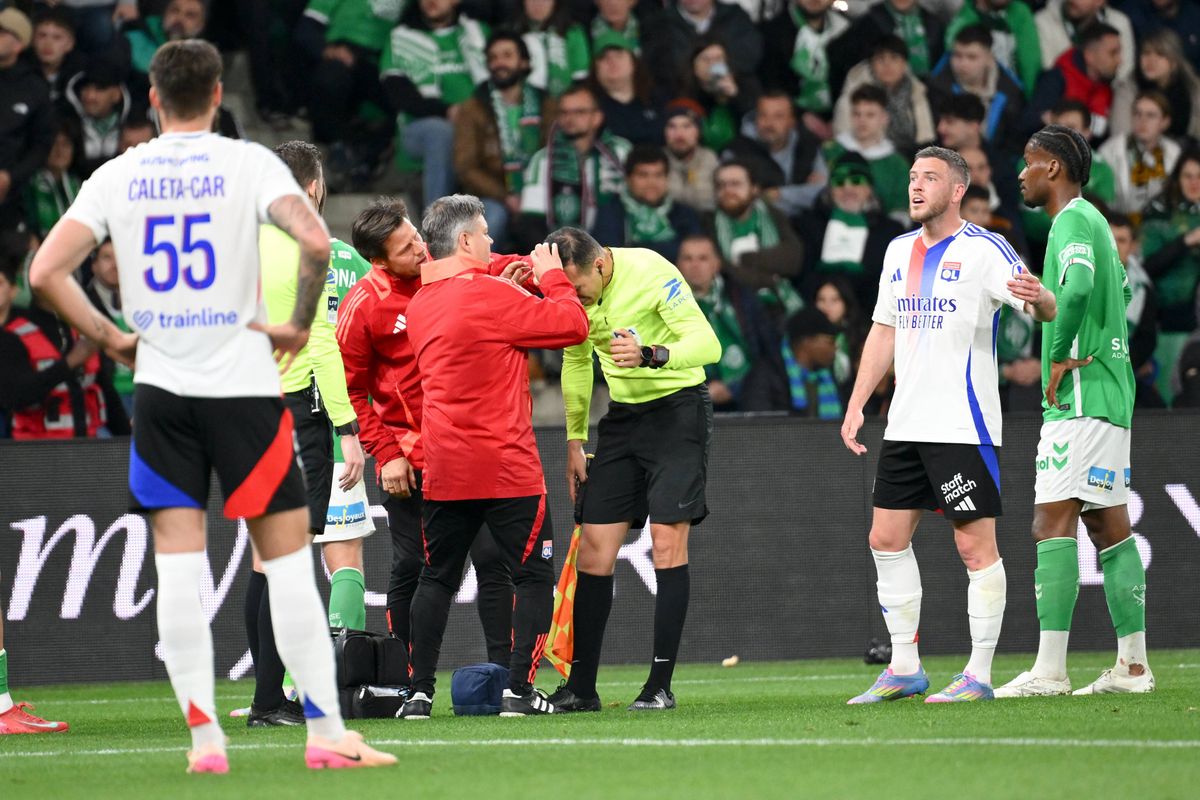 ASSE-OL : Le procès des lanceurs de pièces reporté