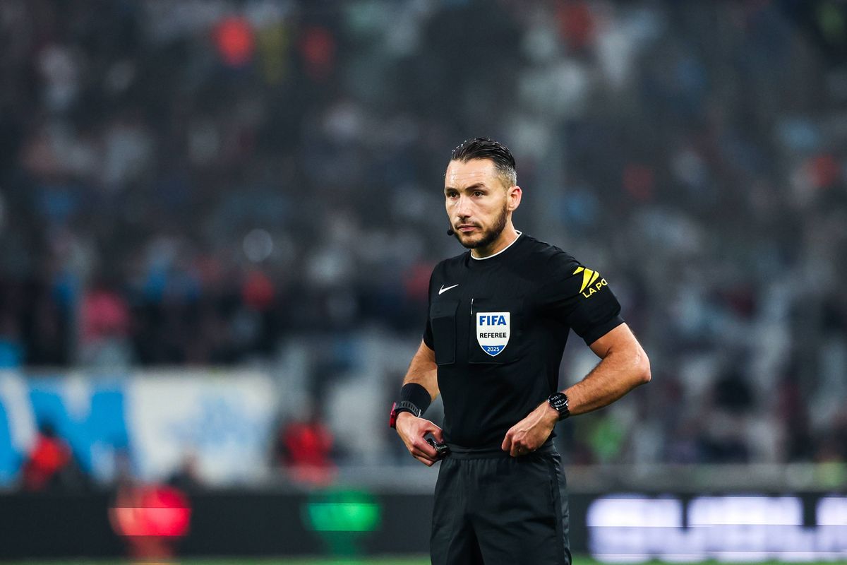 Brest-PSG : 10 minutes pour siffler un penalty, vive la VAR !