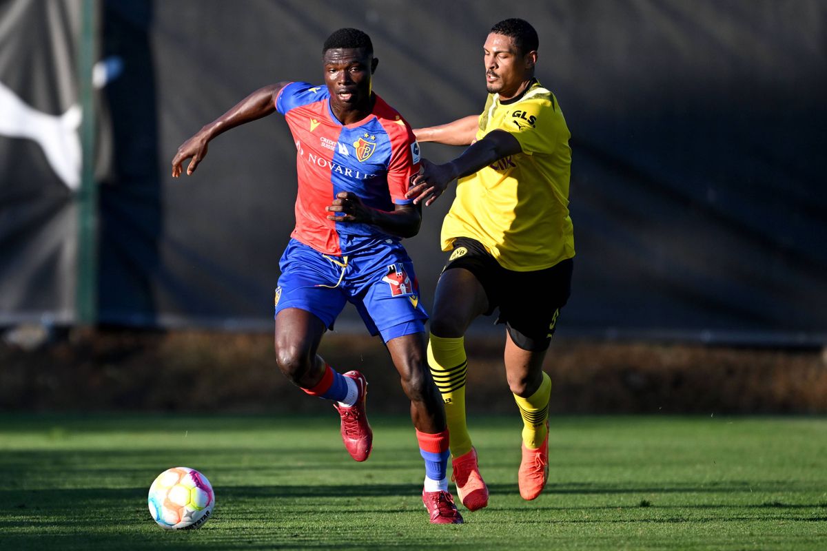 Lens contacte un roc ghanéen en défense