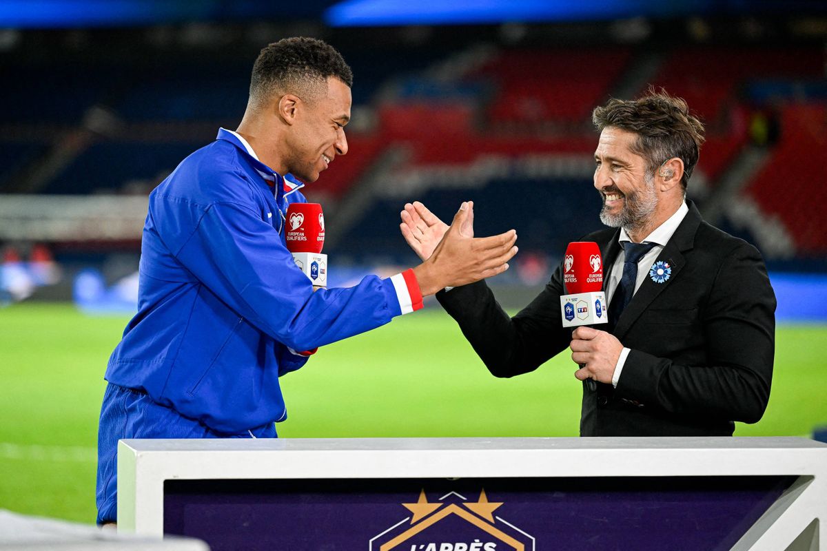 La cheville de Mbappé va mieux, il fait 15 heures de vol