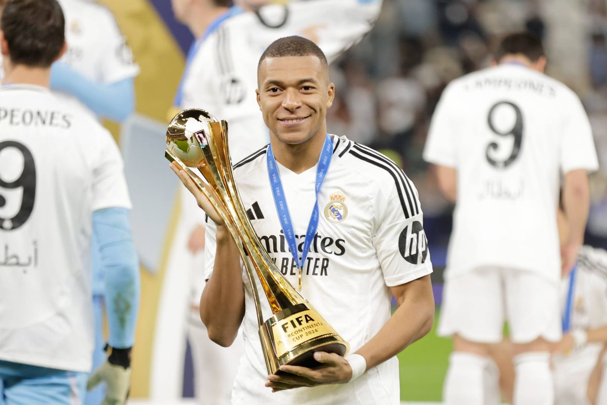 Le PSG oblige Mbappé à retirer un badge