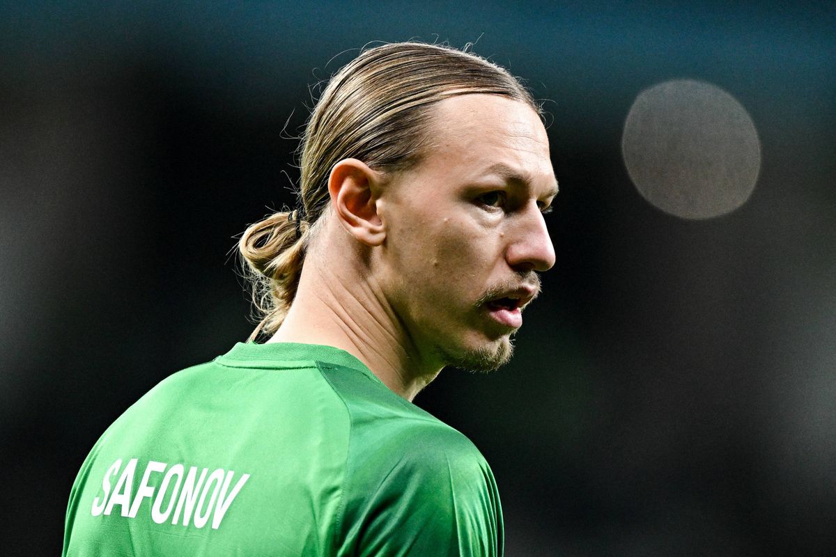 PSG : « Chevalier a déjà la pression », Safonov veut sa peau