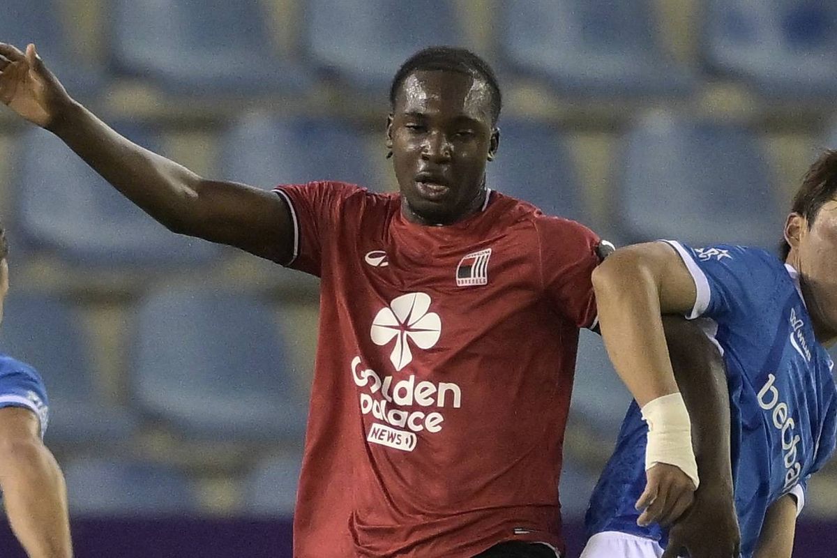 L'OL fonce sur un défenseur belge