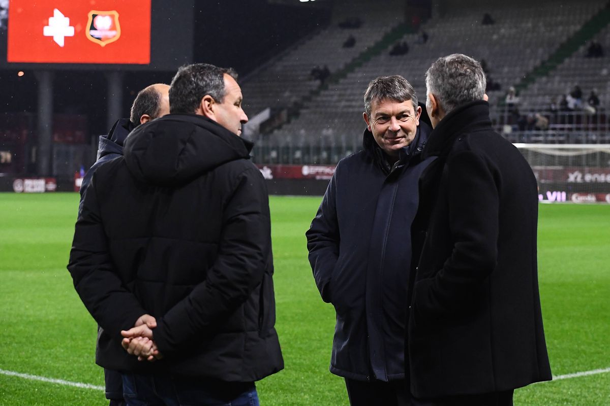 Beye sur le départ, Rennes confirme