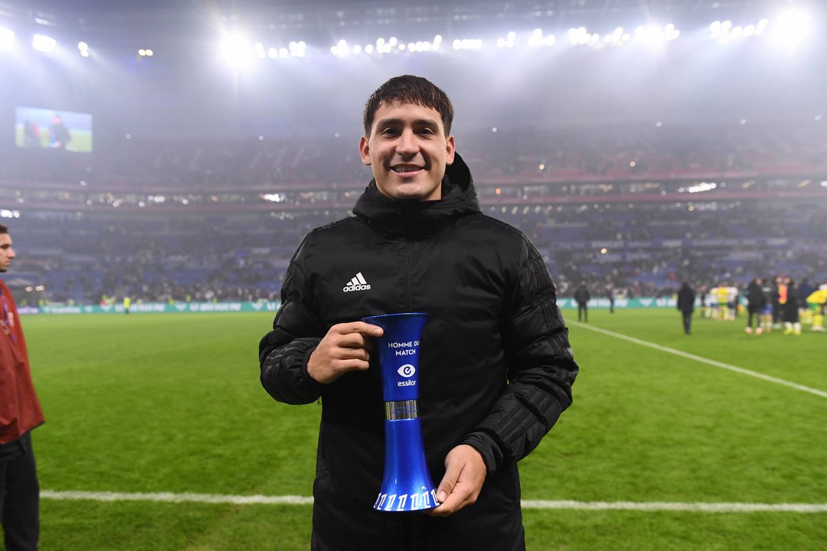 OL : Satriano, des notes choquantes après son doublé