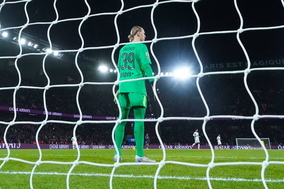 PSG : Safonov-Chevalier, la guerre commence