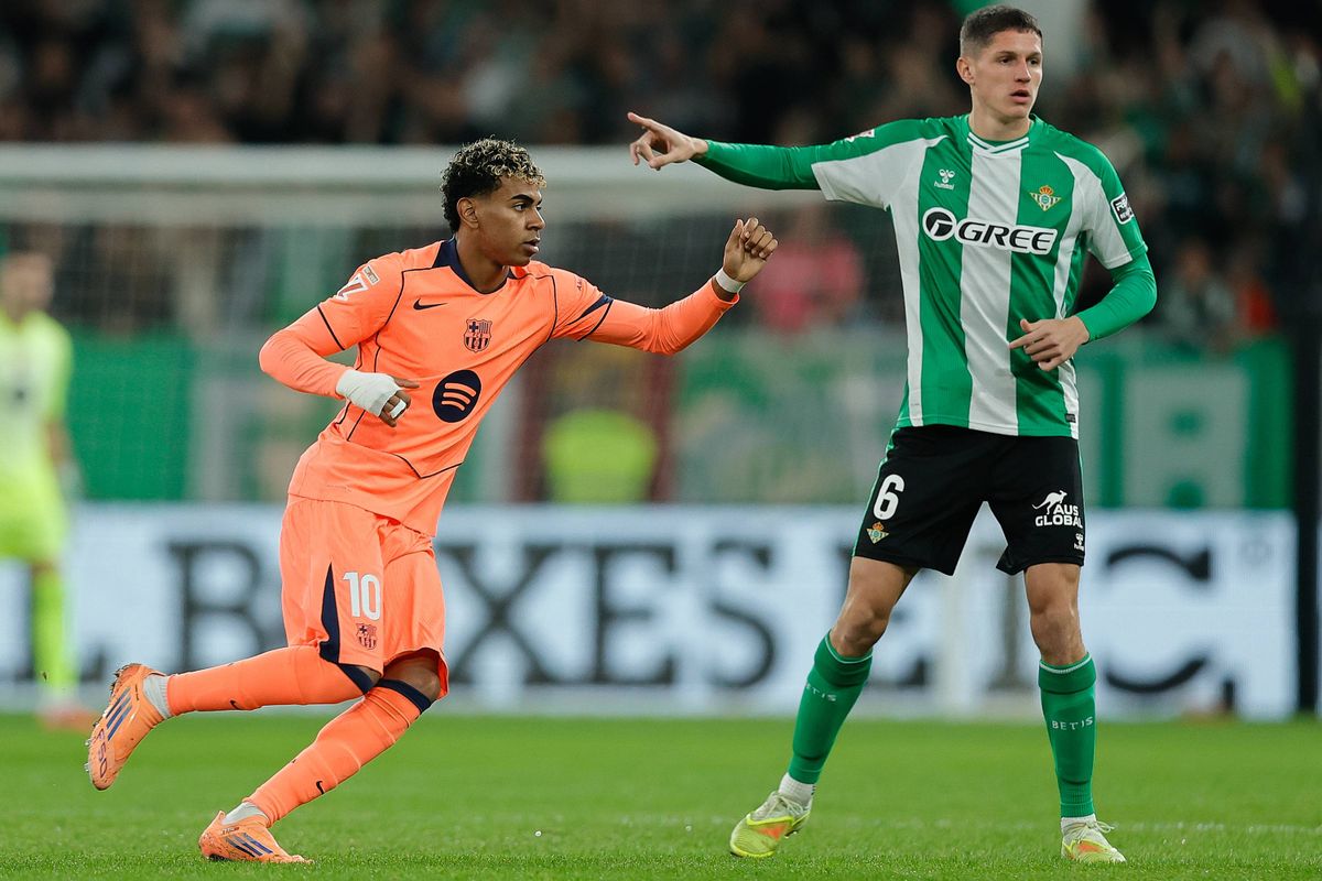 Esp : Le Barça explose le Betis chez lui