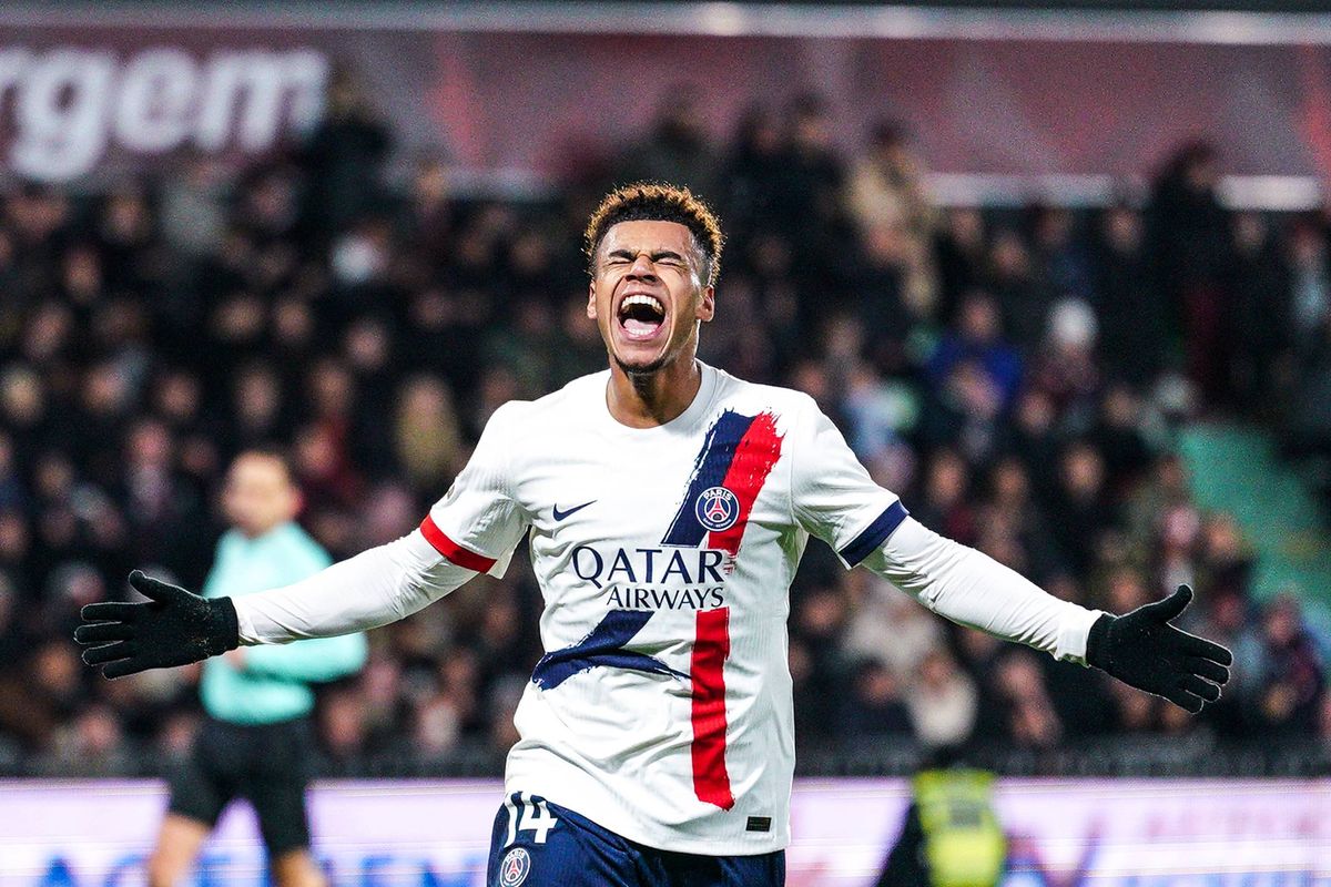 Le PSG souffre mais prend la tête de la Ligue 1