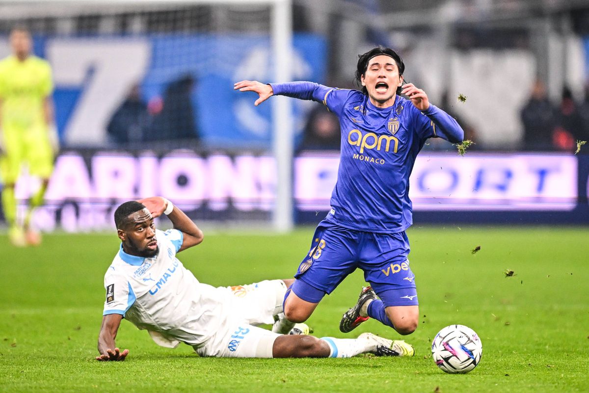 Monaco confirme la grave blessure de Takumi Minamino