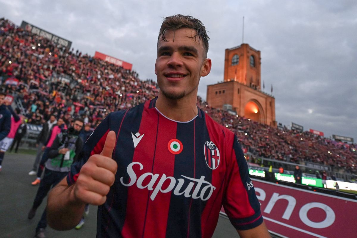 L'OL fonce sur un buteur très connu !