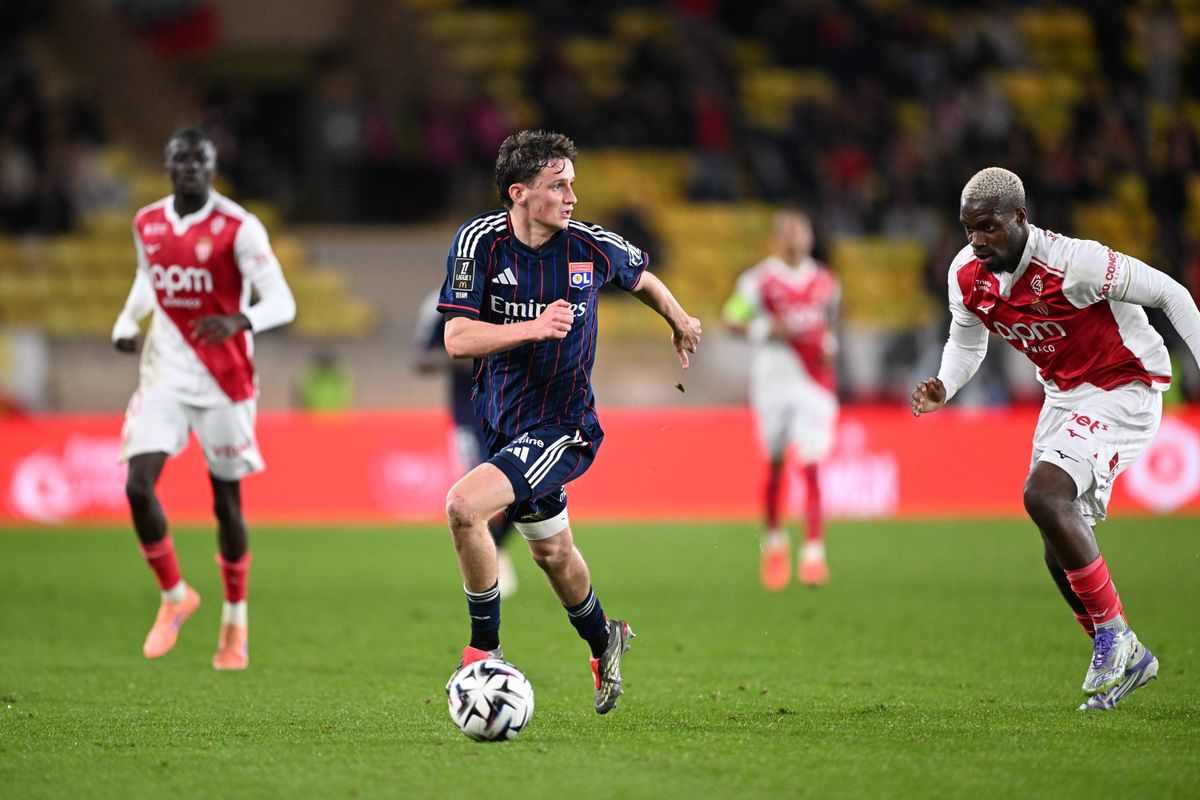 Il refuse la Premier League, il ne veut que l'OL