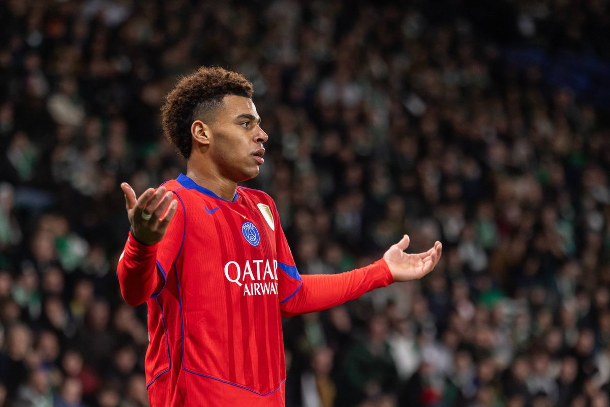 PSG : « Il va falloir sortir de la salle de bain », il dézingue Désiré Doué