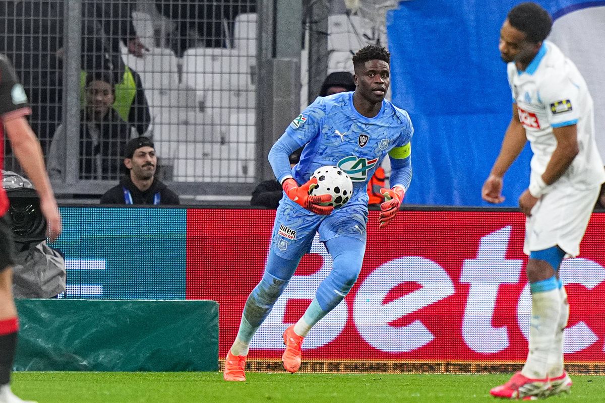 Rennes : Samba défie Beye, le vestiaire explose