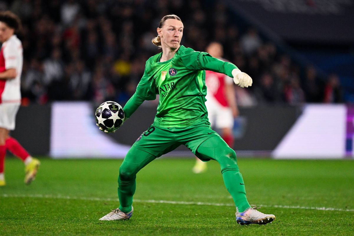 PSG : Le mur Safonov titulaire contre Chelsea, c'est acté