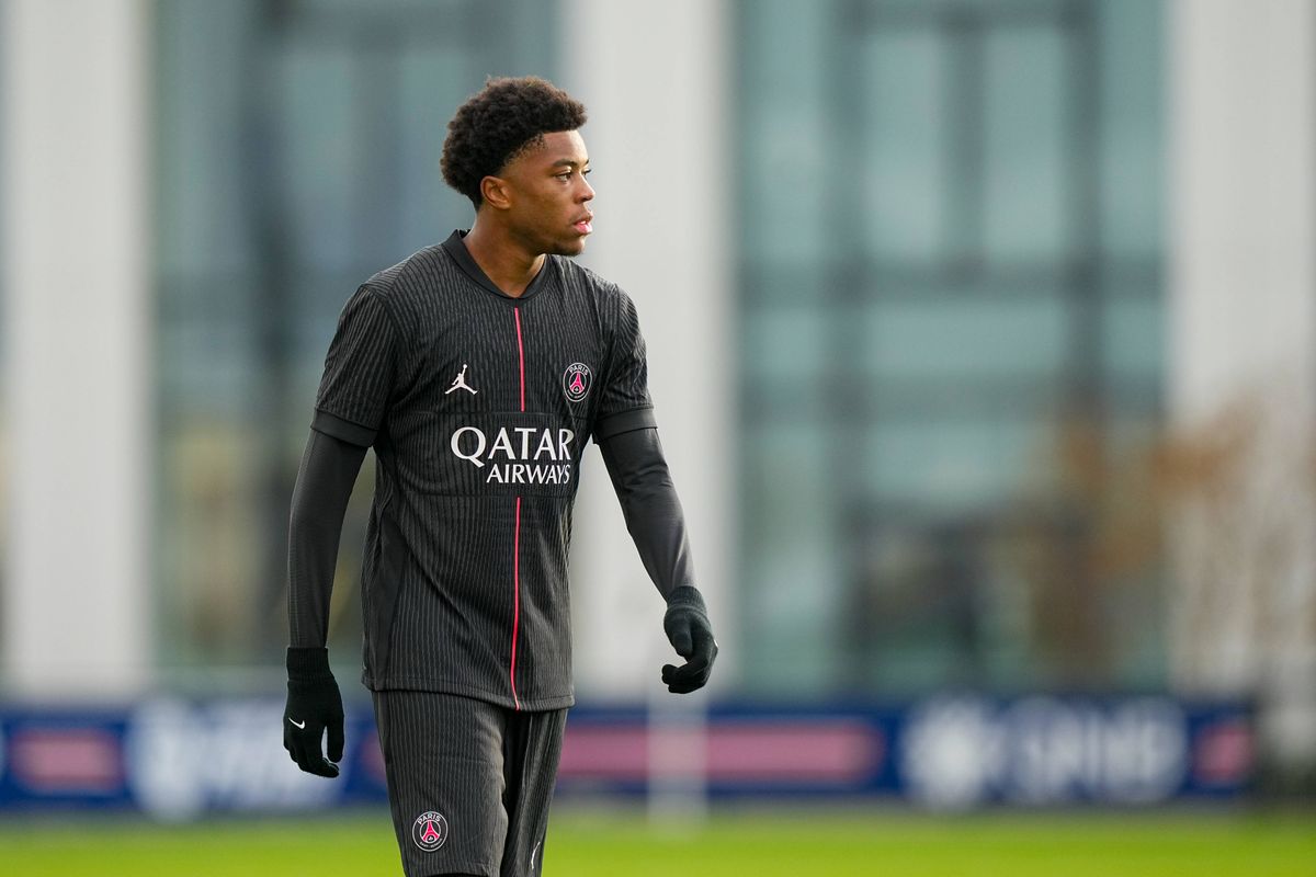 Il enquille les buts, le PSG s’empresse de le faire signer