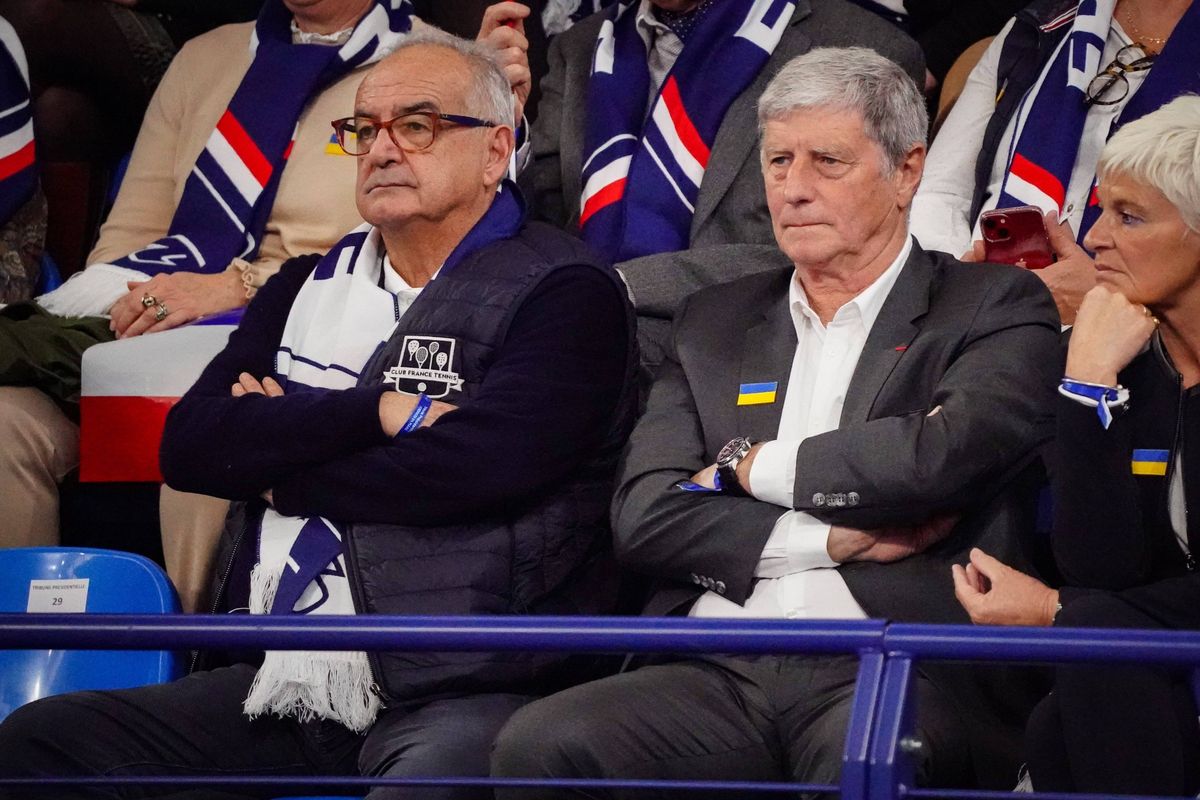 TV : TF1 abandonne la France du foot, Larqué écoeuré