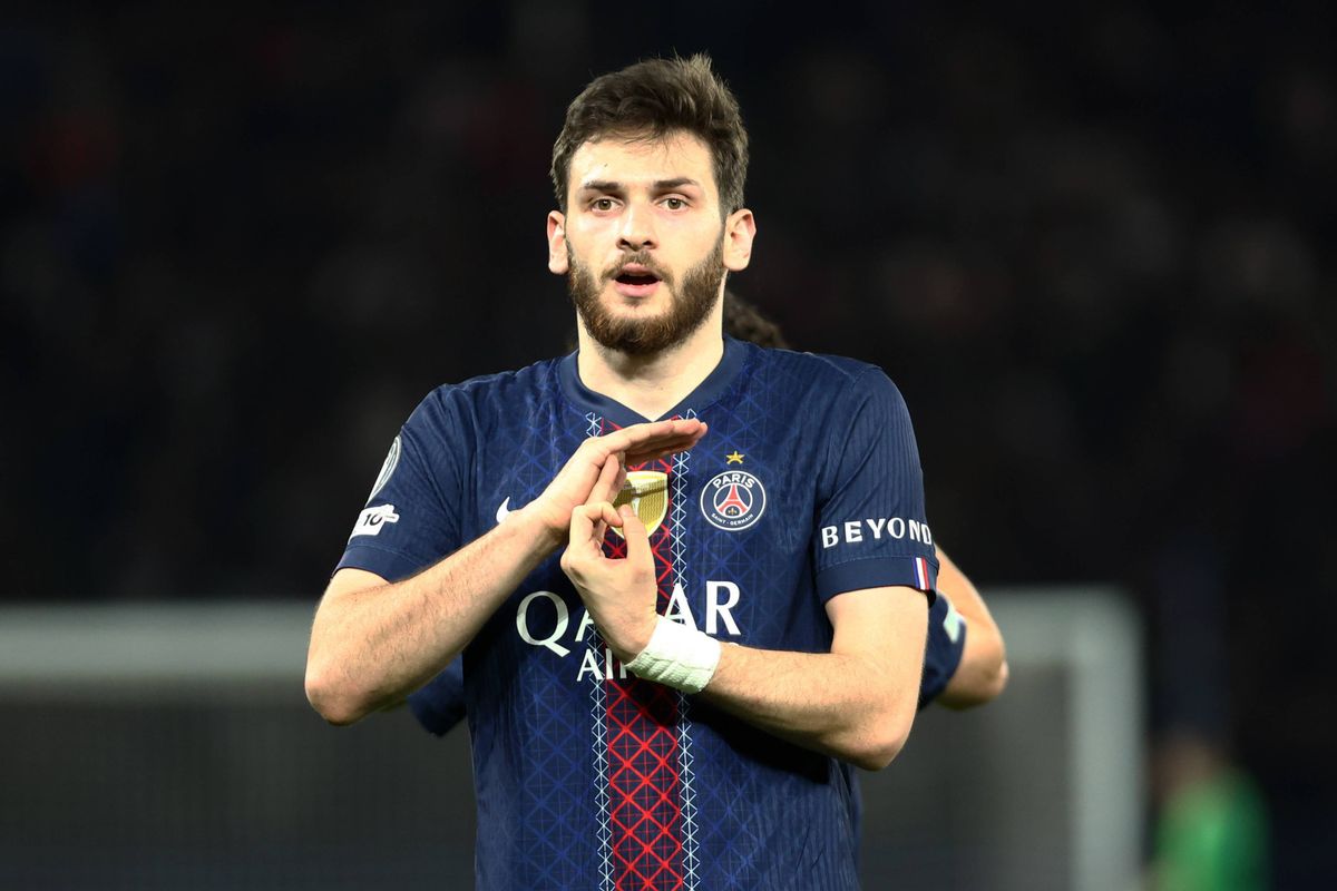 PSG : Un problème Kvaratskhelia dans le vestiaire ?