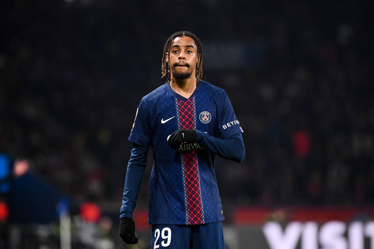 PSG : Barcola priorité du mercato, MU envoie du lourd