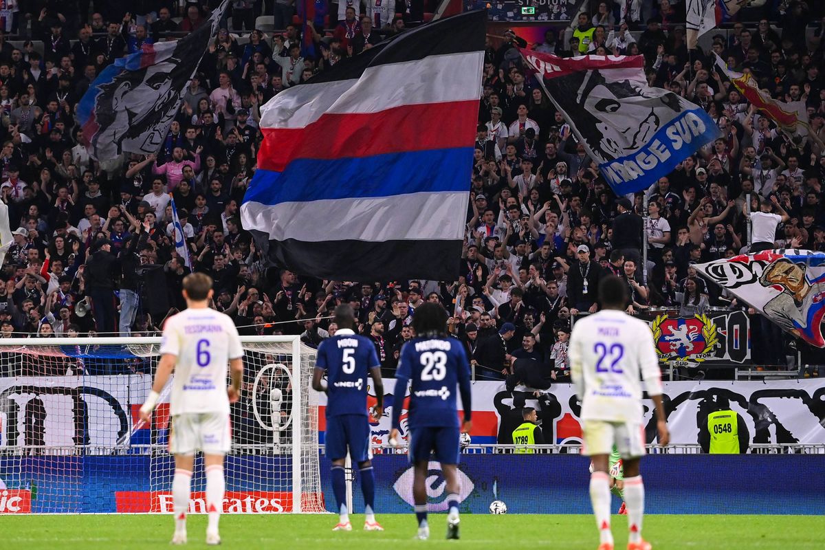 Des dizaines de Lyonnais lâchement agressés à Vigo