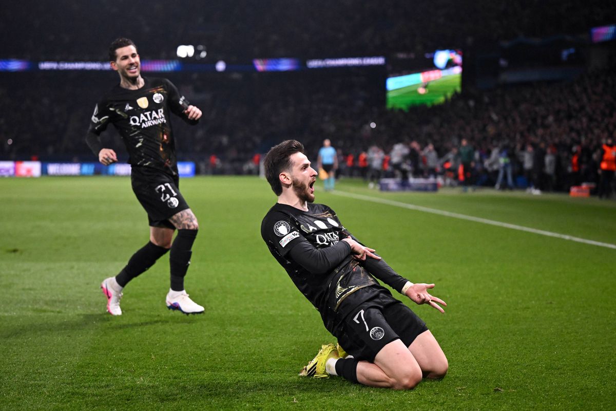 PSG : Il est trop fort, Arsenal craque pour Kvaratskhelia