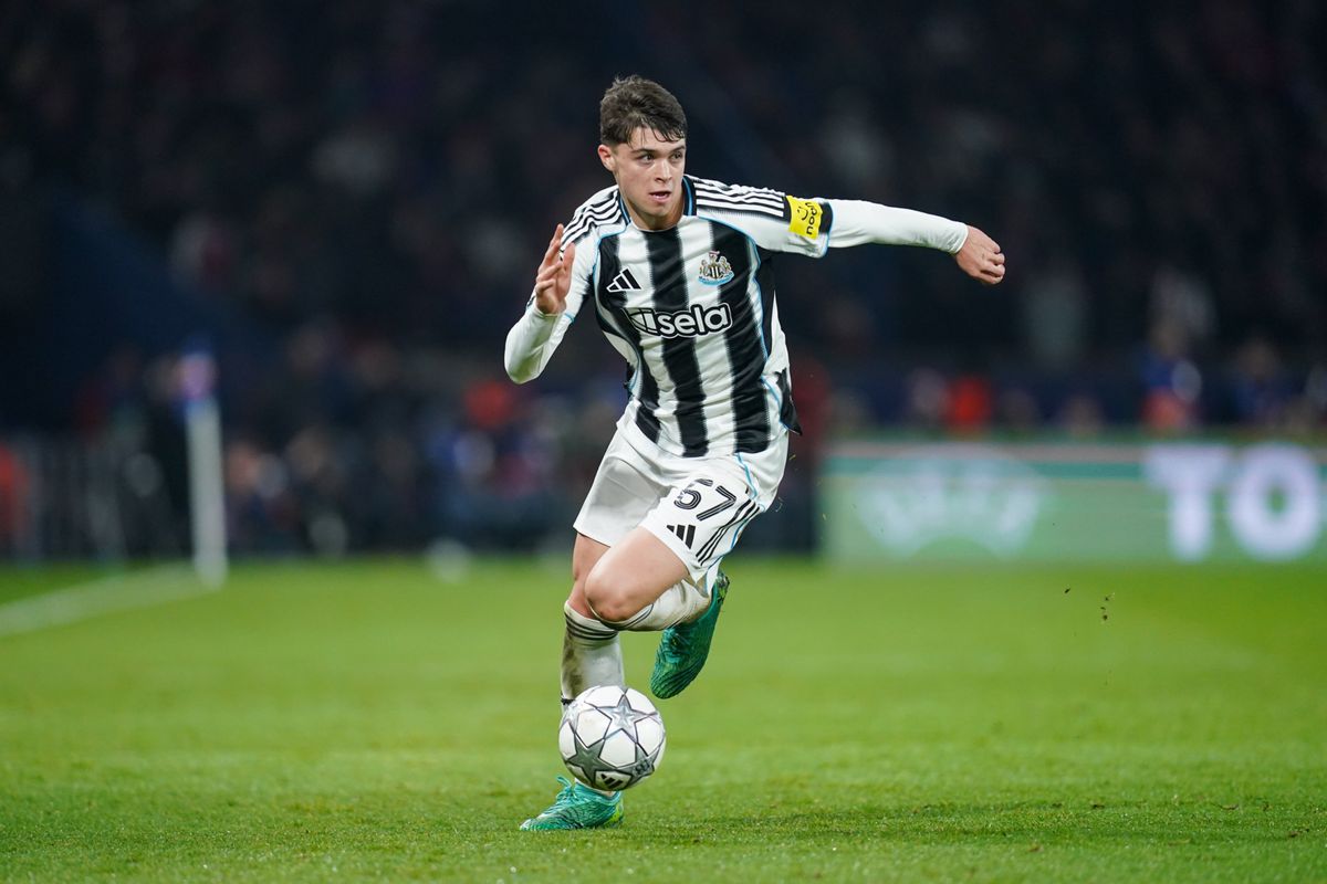 PSG : Un milieu anglais à 25ME ciblé par Luis Campos