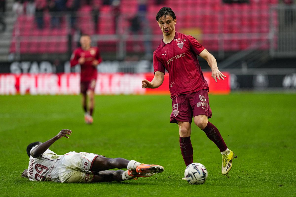 Lepaul meilleur buteur de Ligue 1, Rennes le menace