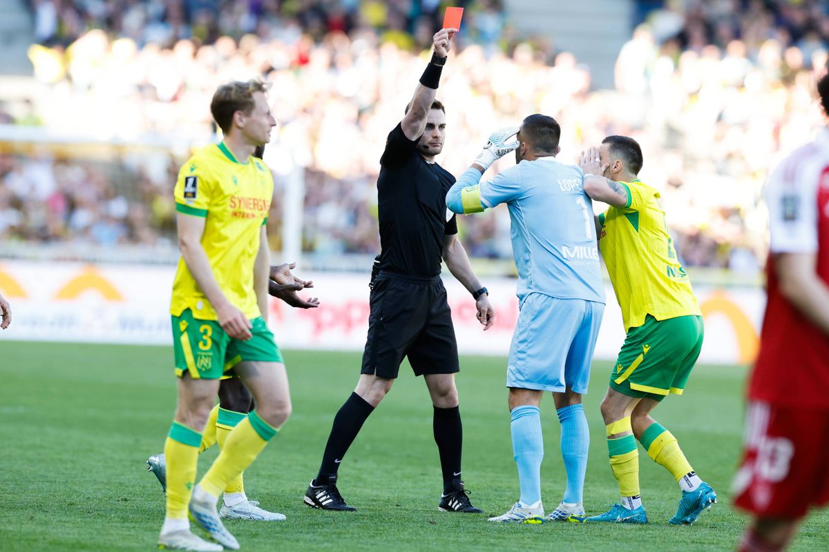 Nantes : Carton rouge annulé, la VAR s'est bien trompée