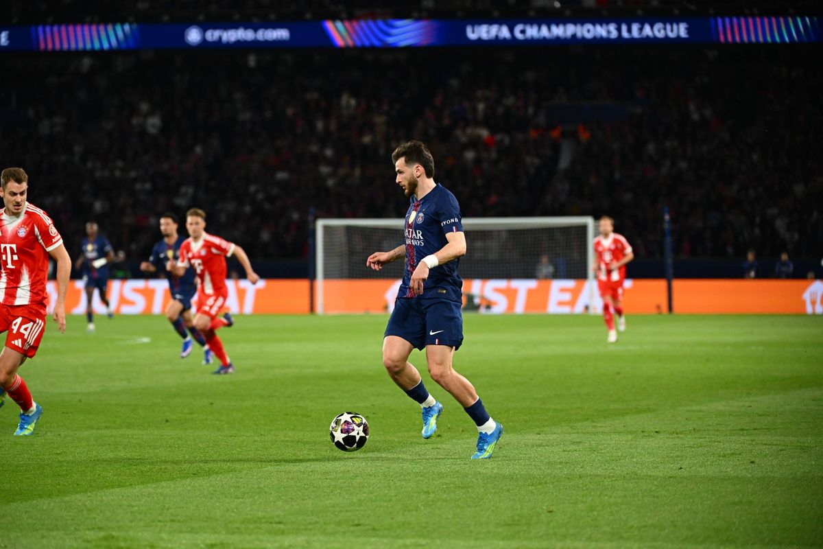 PSG-Bayern : Le magicien Kvaratskhelia réveille le Parc ! (vidéo)