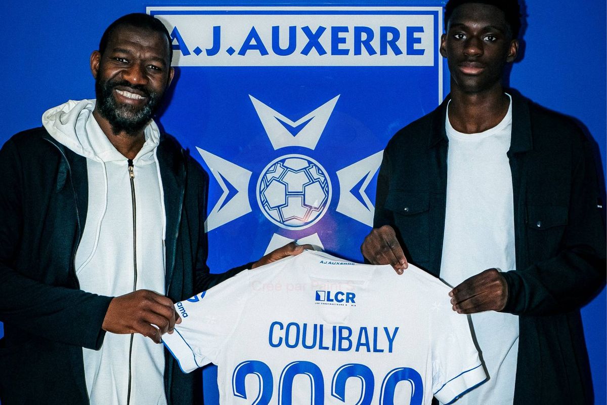 Auxerre fait signer un défenseur convoité par l'OM