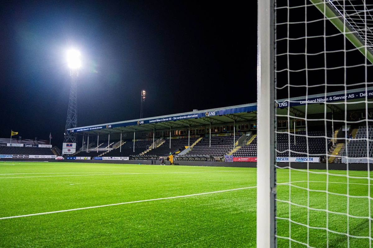 Norvège : La violente chute d'un spectateur provoque le report d'un match