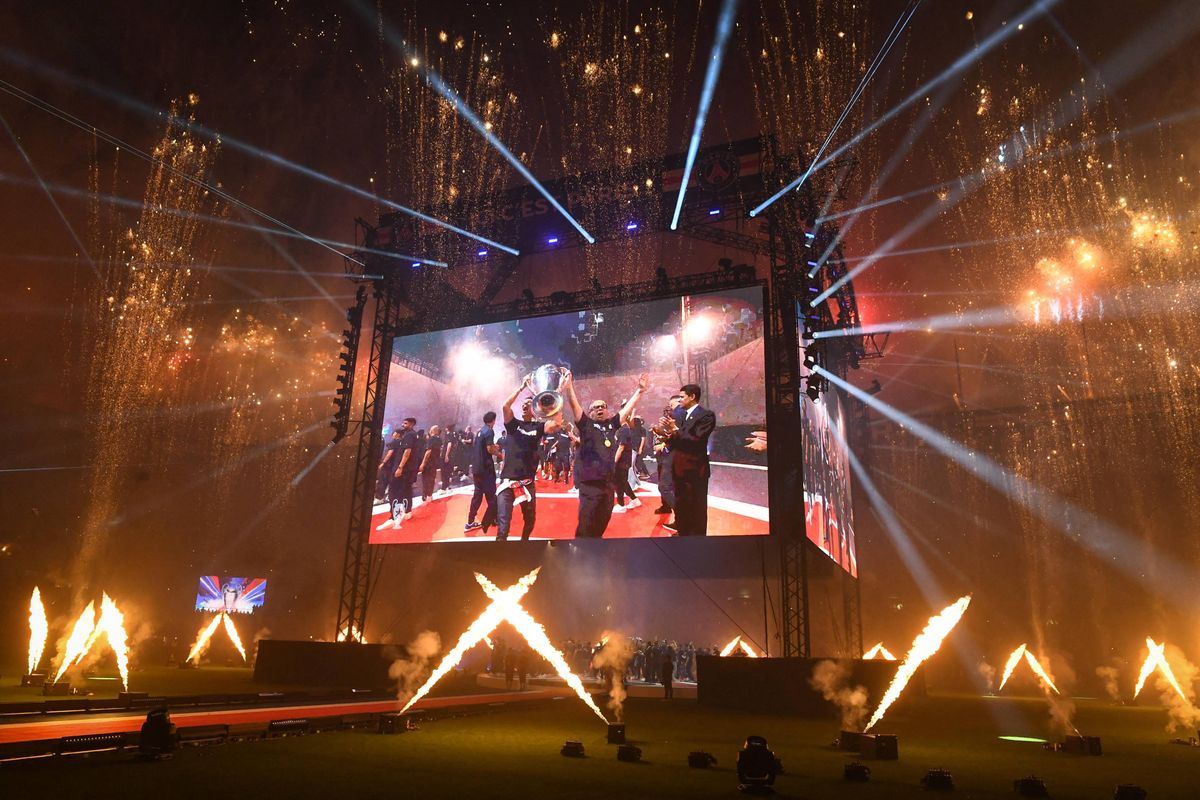 210.000 supporters se battent pour voir PSG-Arsenal au Parc des Princes