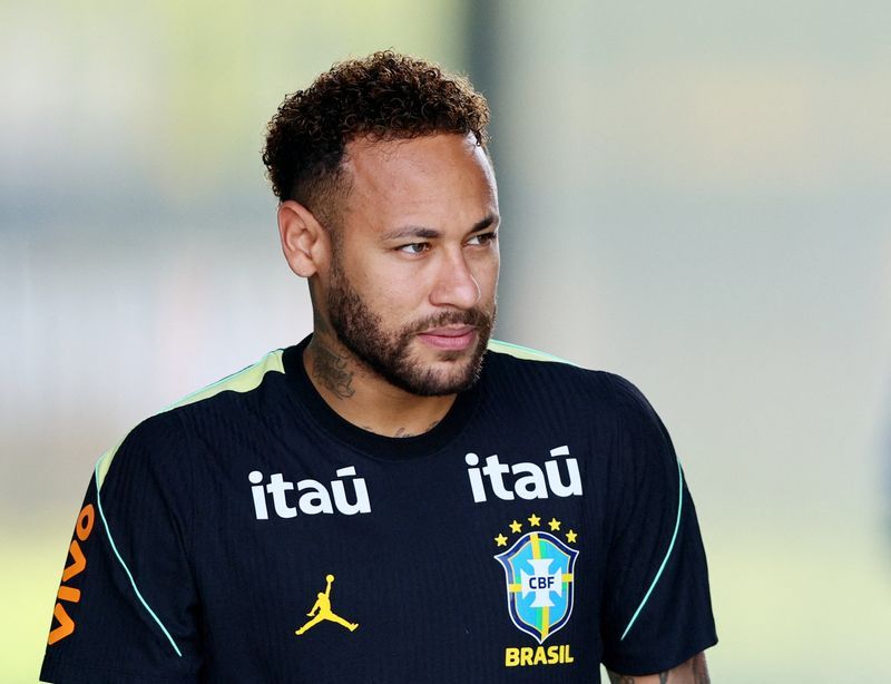 Neymar de retour, le Brésil se met à y croire