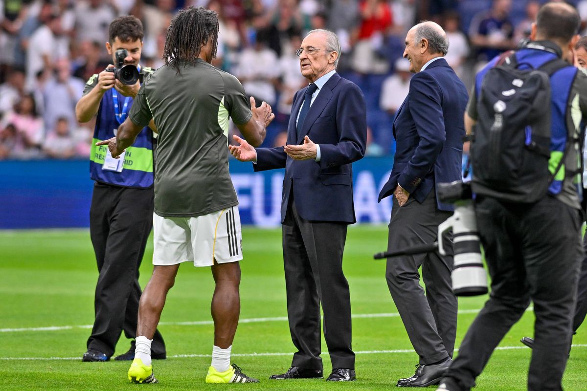 Florentino Pérez arrive avec 150 ME au PSG