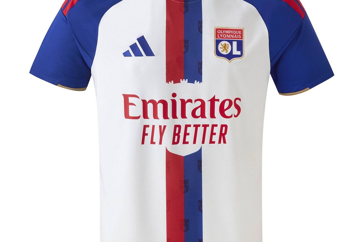 « Il est là », l'OL présente son nouveau maillot