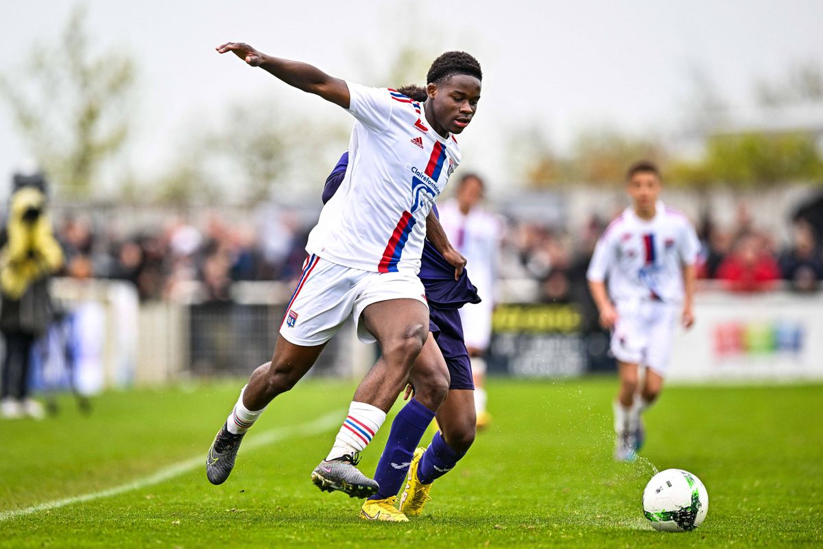 Un taulier des U19 de l'OL signe à Nice